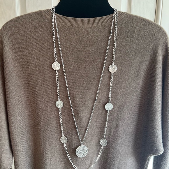 Stunning Necklace - Picture 7 of 8